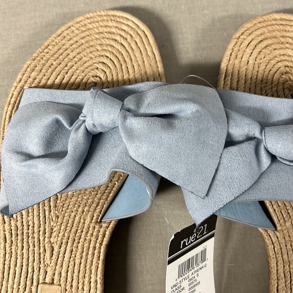 NWT Bow Tie Sandals from Rue 21 - Picture 3 of 4